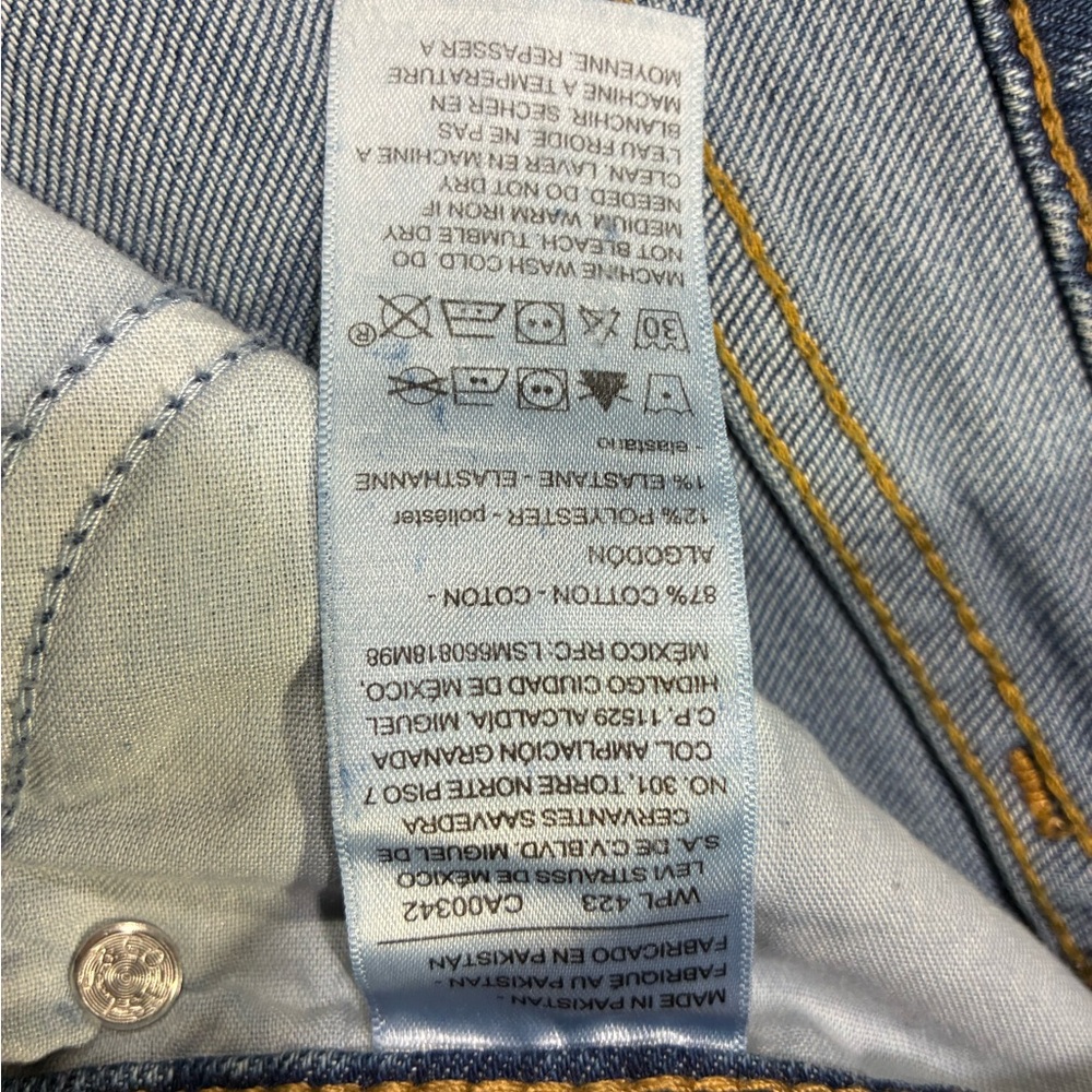 Levi's Blue Jeans with Distressed Patched Floral/Christian Accents, W29, Size 4 - Picture 15 of 15